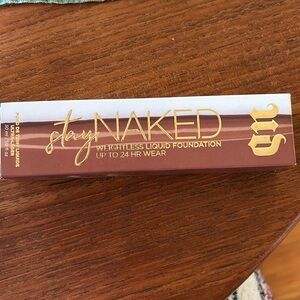 UD Stay Naked Weightless Liquid Foundation 71WY Dark Warm Yellow